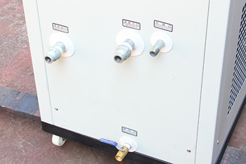 為什么有些用戶使用工業(yè)冷水機(jī)時(shí)很費(fèi)電？